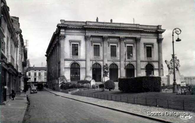 49 Saumur Le Theatre.jpg